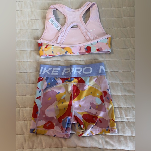 Nike Pro Pink Ice Cream Reversible Sports Bra and Shorts - Picture 2 of 5